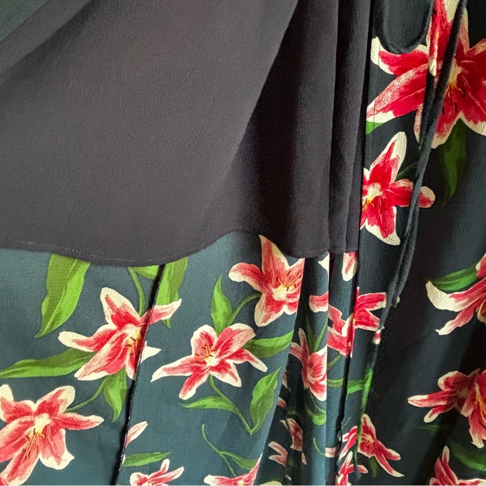 Lulu’s Stargazer Lily Navy Blue Floral Print Maxi Wrap Dress Size Med - Picture 6 of 8